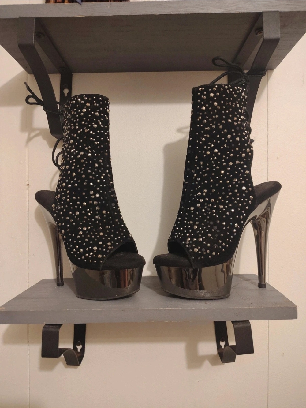 Women's Black Studded Peep-Toe Platform Heels